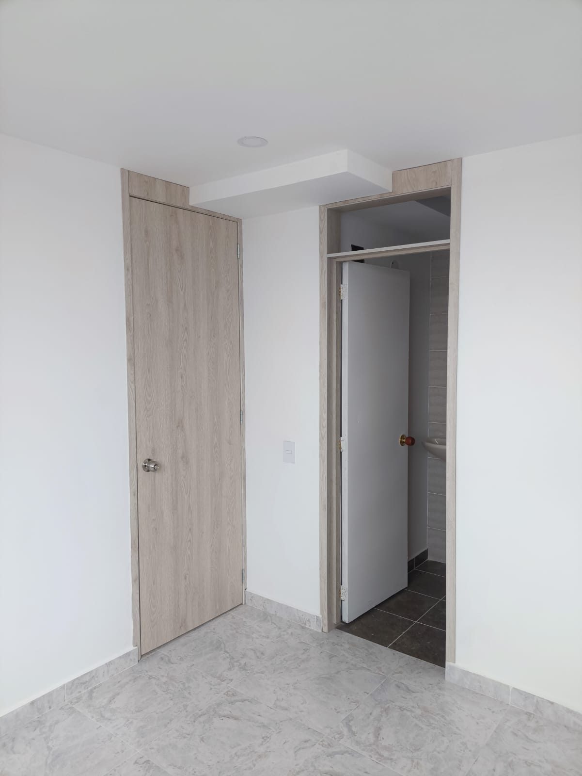 FONTIBON PUENTE GRANDE VENTA APTO PISO 18 46.75 M2 190.000.000 en FONTIBON PUENTE GRANDE, BOGOTA