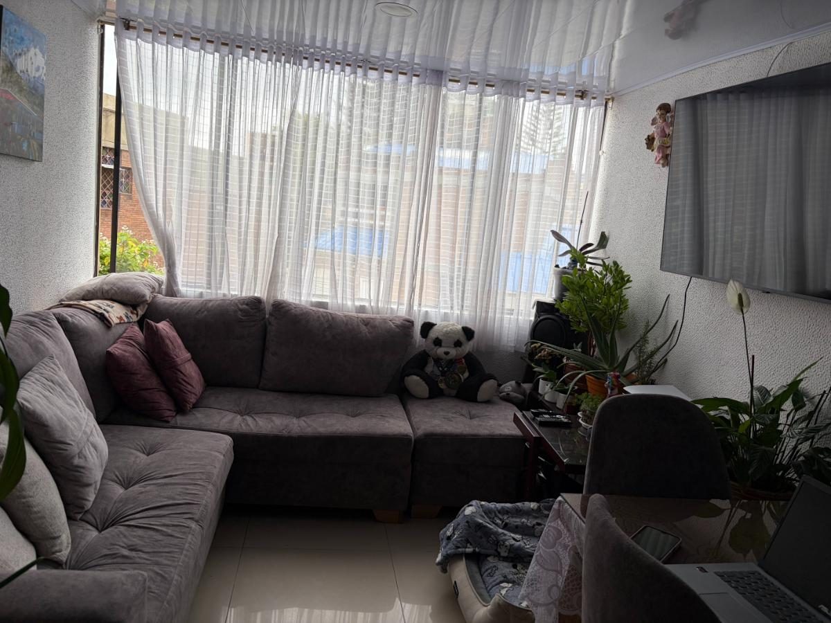 PRIMAVERA OCCIDENTAL VENTA APTO 48.09 M22, PISO TERCERO, CON ASCENSOR, REMODELADO $259.000.000 en PRIMAVERA OCCIDENTAL, Bogotá