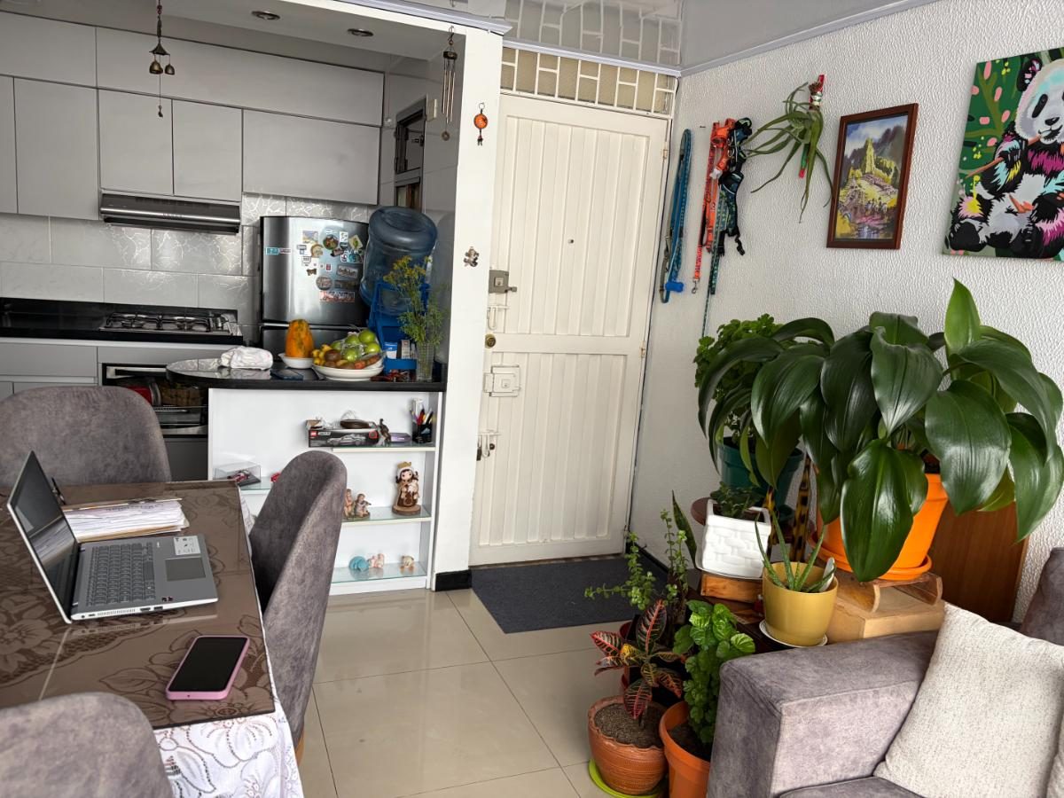 PRIMAVERA OCCIDENTAL VENTA APTO 48.09 M22, PISO TERCERO, CON ASCENSOR, REMODELADO $259.000.000 en PRIMAVERA OCCIDENTAL, Bogotá