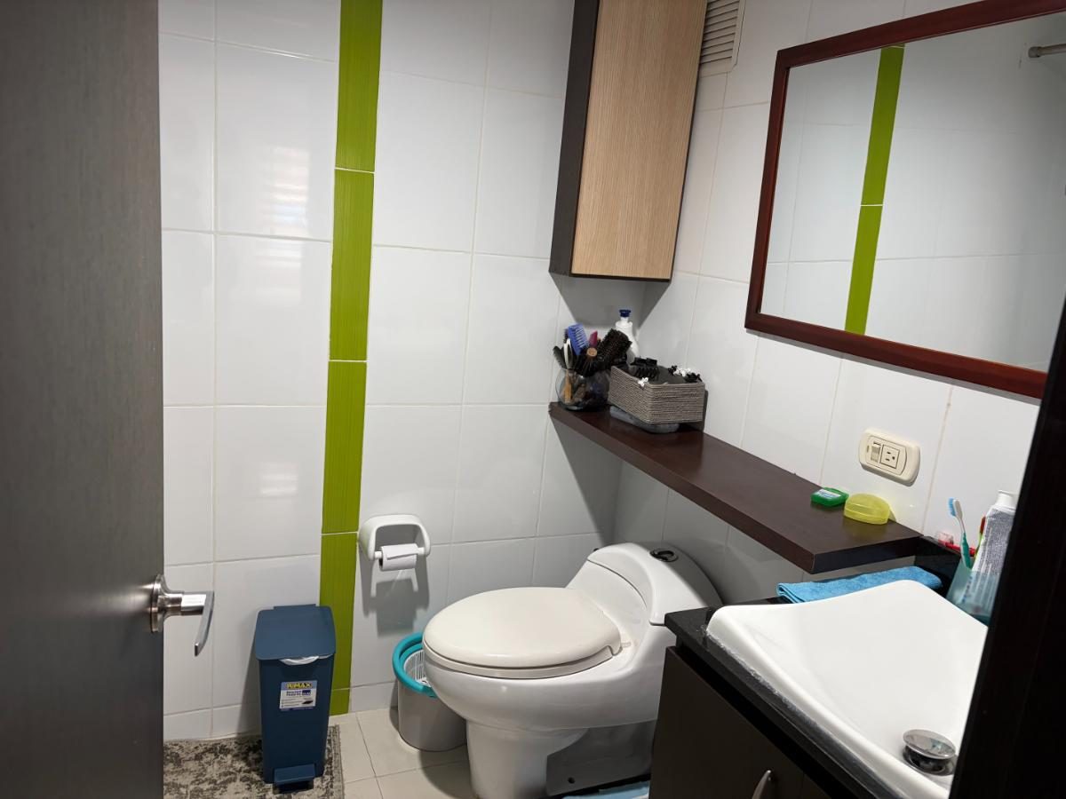PRIMAVERA OCCIDENTAL VENTA APTO 48.09 M22, PISO TERCERO, CON ASCENSOR, REMODELADO $259.000.000 en PRIMAVERA OCCIDENTAL, Bogotá