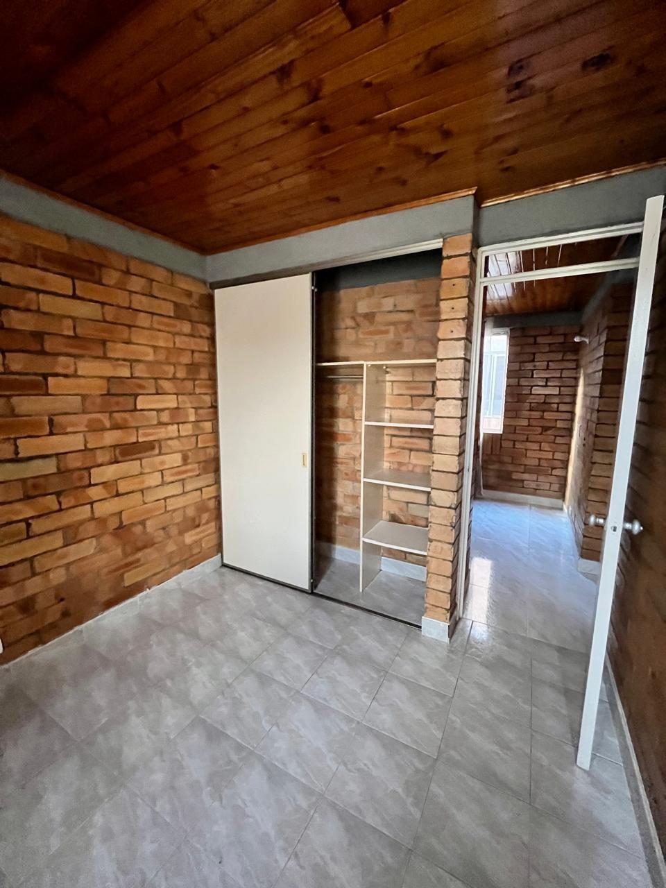 SAN ANTONIO NORTE VENTA APTO PISO 6, 52 M2. $230.000.000 en SAN ANTONIO NORTE, BOGOTA