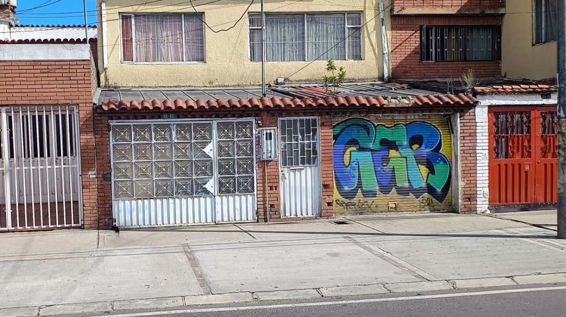 Casa comercial y/o residencial en Alamos Dorado venta, Barrio Los Angeles. en Alamos - Los Angeles, Bogota