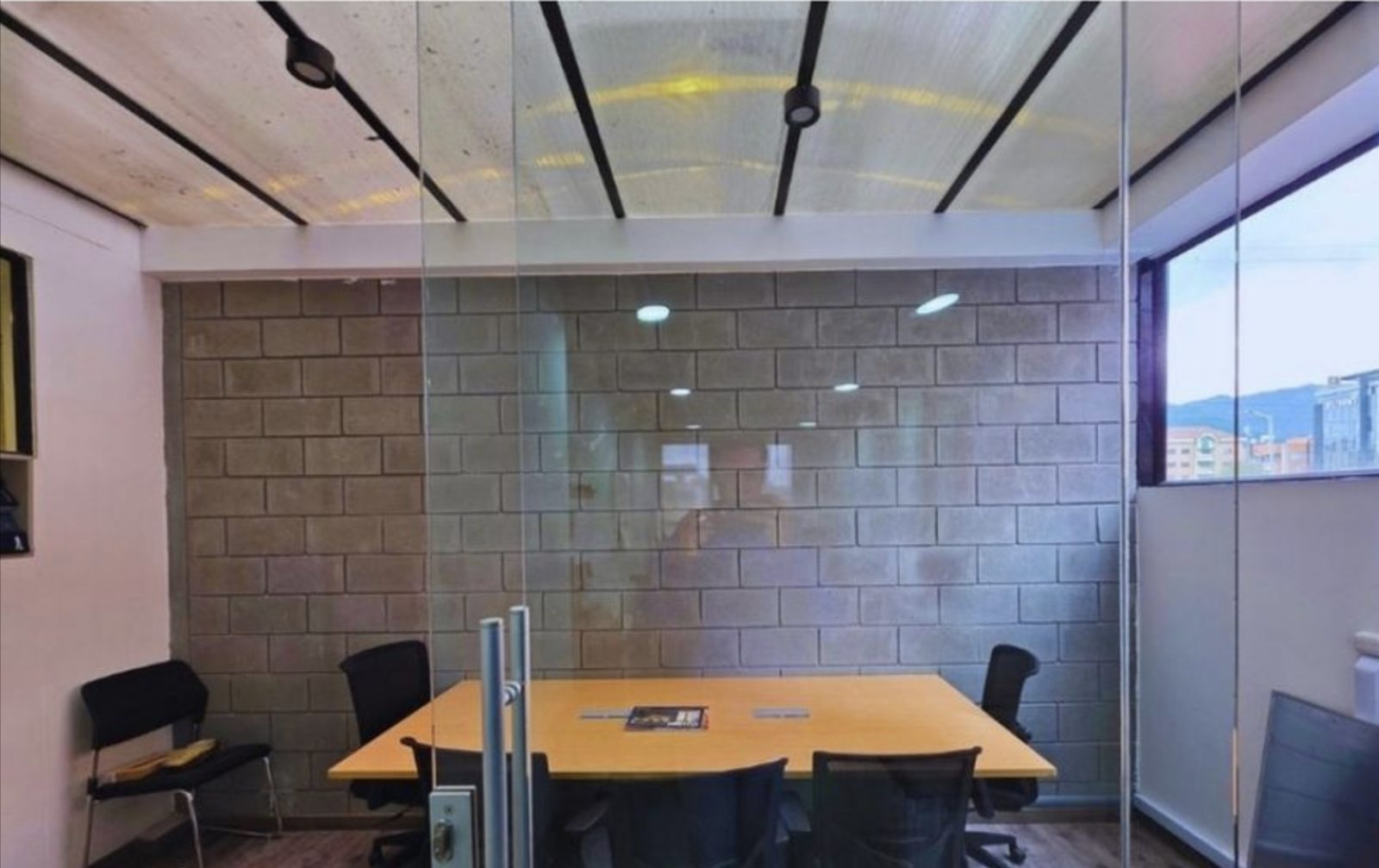 CHICO NORTE ARRIENDO OFICINA O CONSULTORIO $308, 49.77 M2, $3.500.000 MAS ADM E IVA en CHICO NORTE, BOGOTA